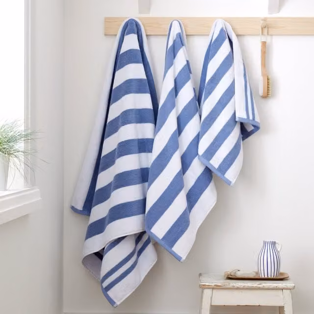 Bianca Reversible Stripe Cotton Jacquard Hand Towel in Blue W/D/H: 50 x 85 cm – 1