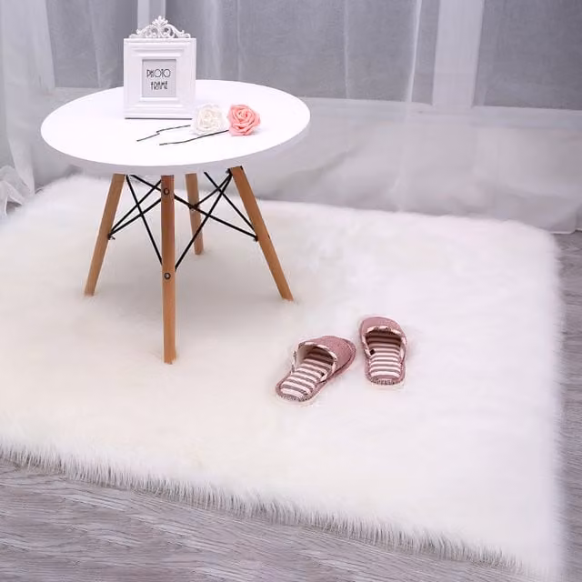 Livingandhome Luxury Soft White Rectangular Shaggy Polyester Rug, W: 90 cm, H: 5.5 cm