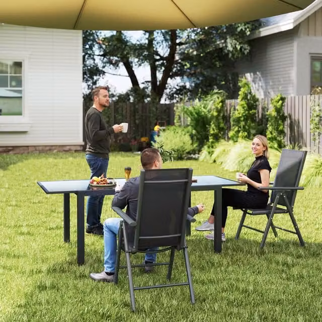 OUTSUNNY 2-Pack Folding Garden Chairs with Breathable Mesh Back and Seat in Dark Grey – 1