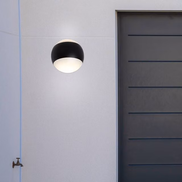 Lighting Collection Kyst Sphere Outdoor LED Wall Light in Black – 2