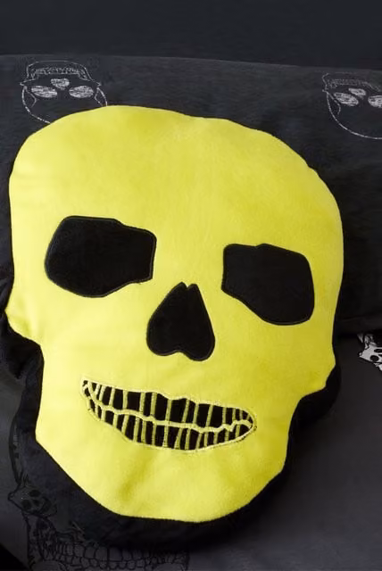 Catherine Lansfield Neon Skull Shaped Kids Halloween Cushion in Yellow and Black – 1