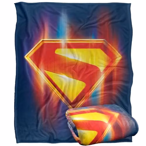 Warner Bros. Superman 2025 Glowing Shield Super Soft Fleece Throw Blanket, Multicolour, W: 152 cm, D: 127 cm – 1