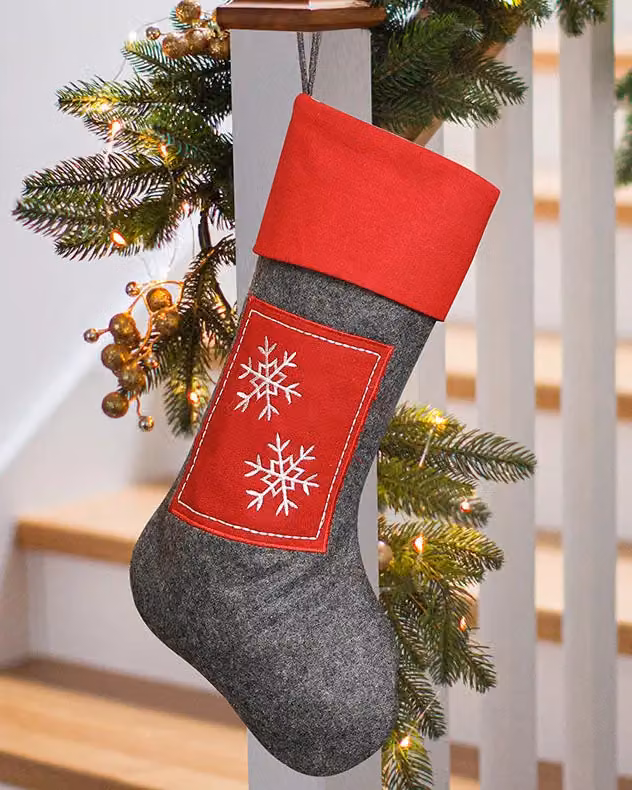 Dibor Set of 4 Grey Scandinavian Style Snowflake Christmas Stocking Bags – 2