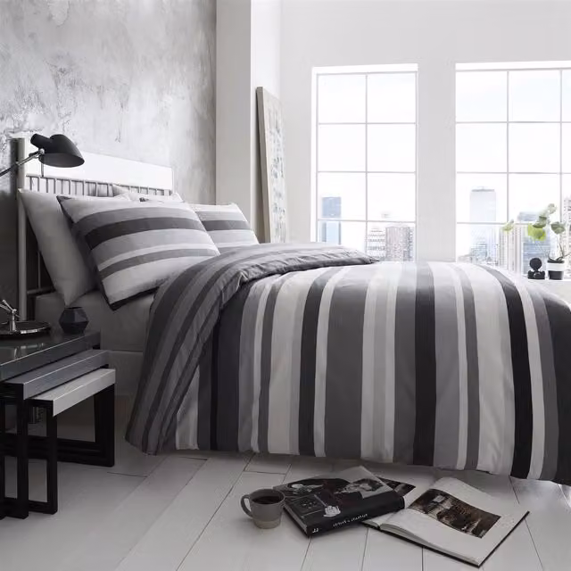 Portfolio Living Modern Striped Duvet Cover Set in Grey, W: 180 cm x L: 200 cm