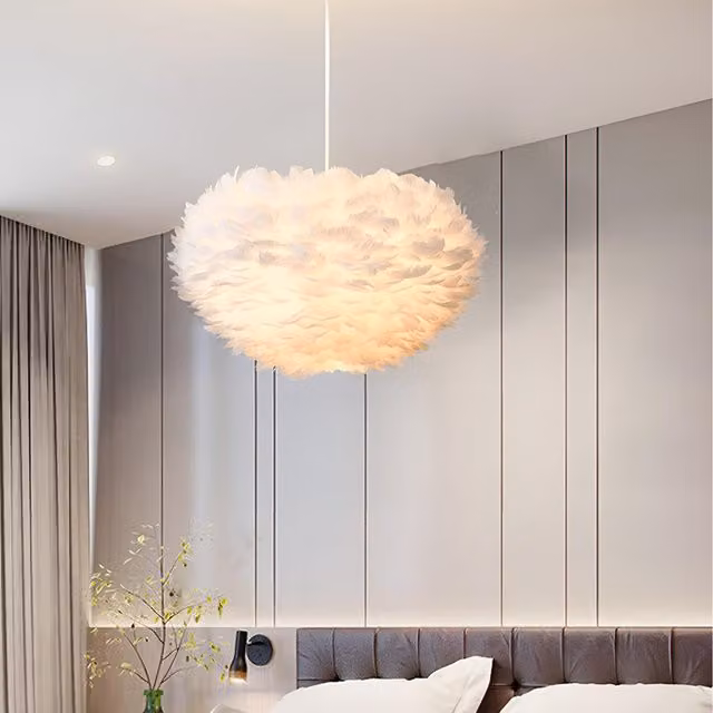 Komore White Feather Pendant Light