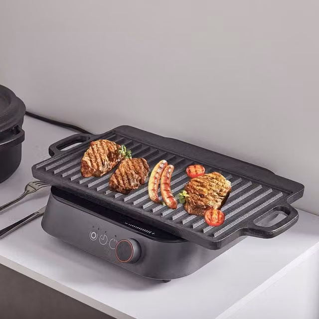 Livingandhome Cast Iron Frying Pan, Black