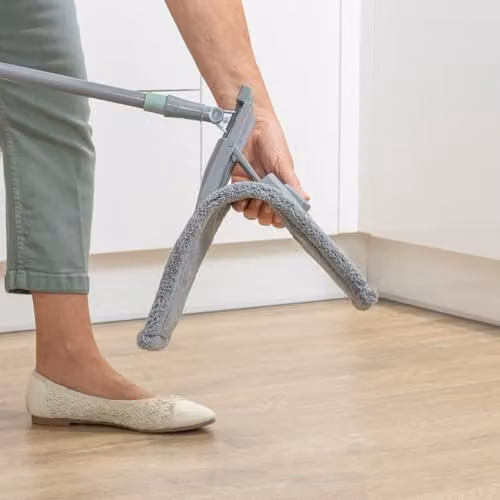 JVL Extended Microfibre Mop with 2 Replacement Heads in Grey and Green, featuring a Telescopic Handle and Wall-Mountable Design – 2