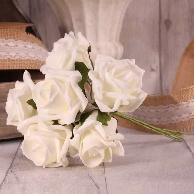 Kingsbury Gifts Bunch of 6 Small White Foam Tea Roses