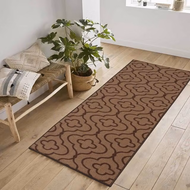 Desire Rugs Machine Washable Anti Slip Quatrefoil Design Runner, Beige and Brown, W: 67 cm, L: 220 cm