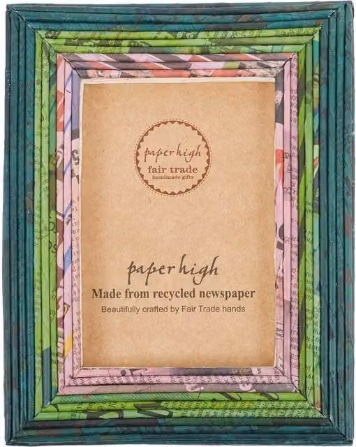 Paper High Recycled Newspaper Single Photo Frame in Green or Purple, Rectangular Tabletop Design, W/H: 20.0 x 25.3 cm – 1