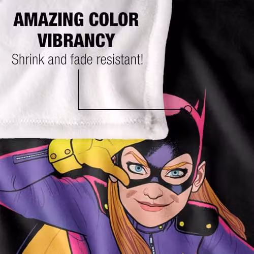 Warner Bros. Batman and Batgirl Super Soft Fleece Throw Blanket for Children, Multicolour, W: 91.44 cm x L: 147 cm – 3