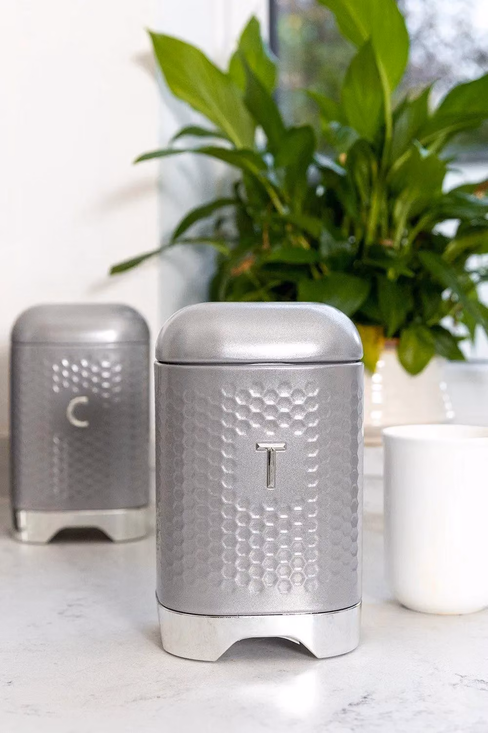 KitchenCraft Lovello Geometric Textured Metal Tea Caddy in Grey, W/D/H: 11 x 11 x 19 cm – 3