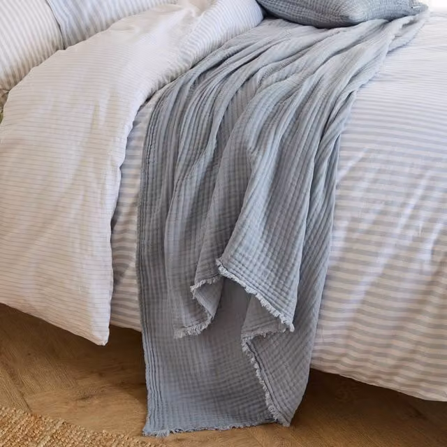 Yard Lark 100% Cotton Muslin Frayed Edge Throw in Blue, W/D/H: 130 x 180 cm – 1