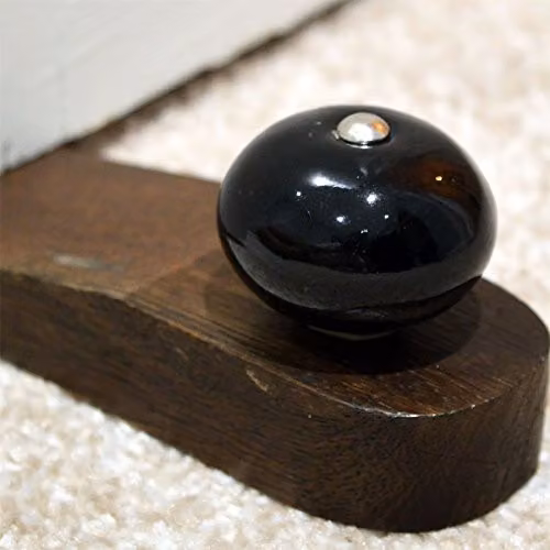 Nicola Spring Traditional Vintage Wooden Door Wedge Stop in Black – 4