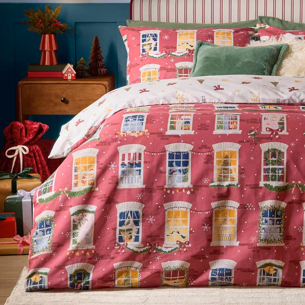 Furn Christmas Eve Reversible Duvet Cover Set in Red, W: 140 cm, H: 200 cm – 3