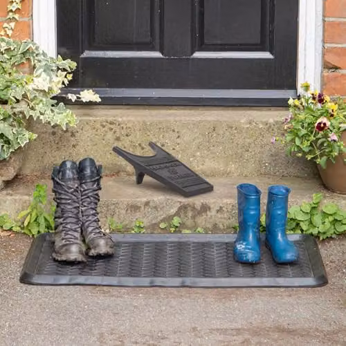 Hammer and Tongs Cast Iron Boot Jack in Black – 2