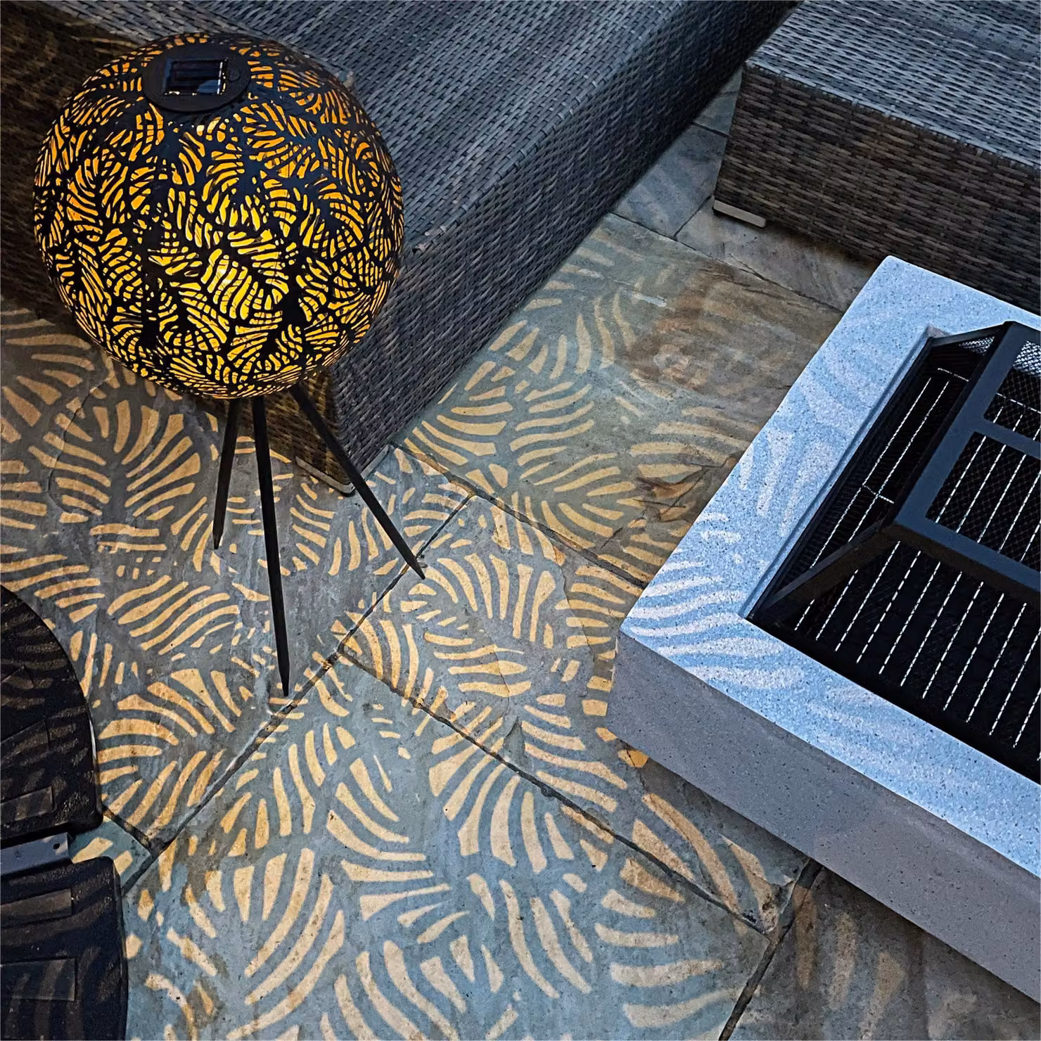 Luxform Samba Solar Tripod LED Light in Black and Copper with Warm White Accent for Garden and Terrace, IP44 – 5
