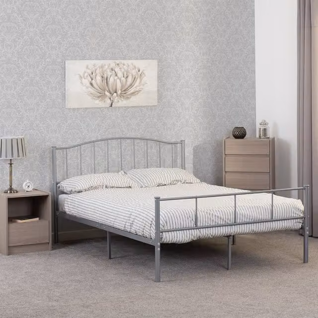 Seconique Newton 4'6'' Double Metal Bed in Silver
