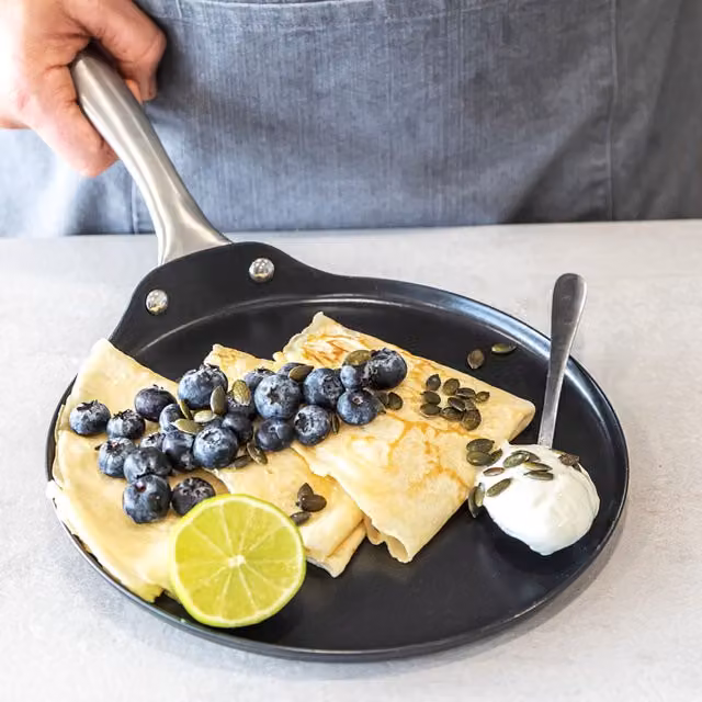 MasterClass Induction Ready Crepe Pan, 24cm, Black – 1