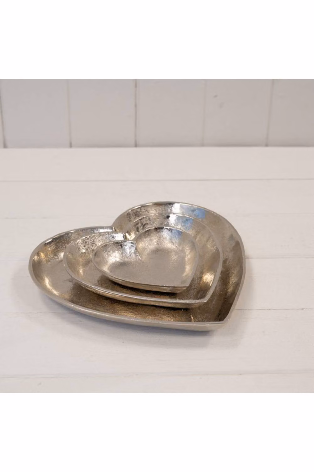 KDMD Silver Petite Heart Shape Plate