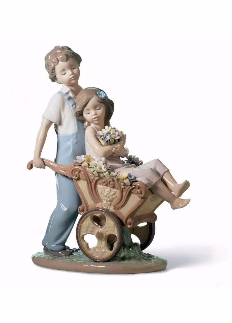 Lladró The Prettiest of All Couple Multicolour Porcelain Figurine