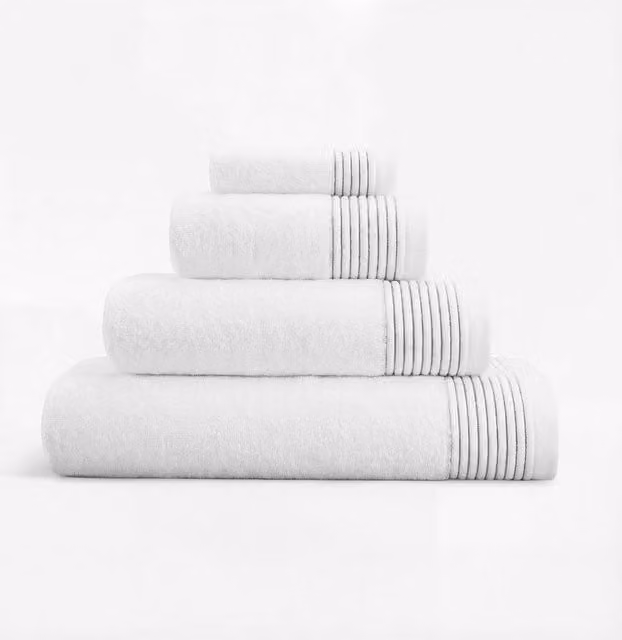 Bedable Plush Zero-Twist Cotton Towel Set in White – 1