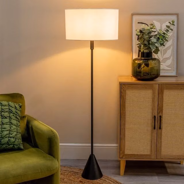 ValueLights Mitch Triangle Floor Lamp with Natural Linen White Trim Shade, Black Wood Base and LED Bulb – 1