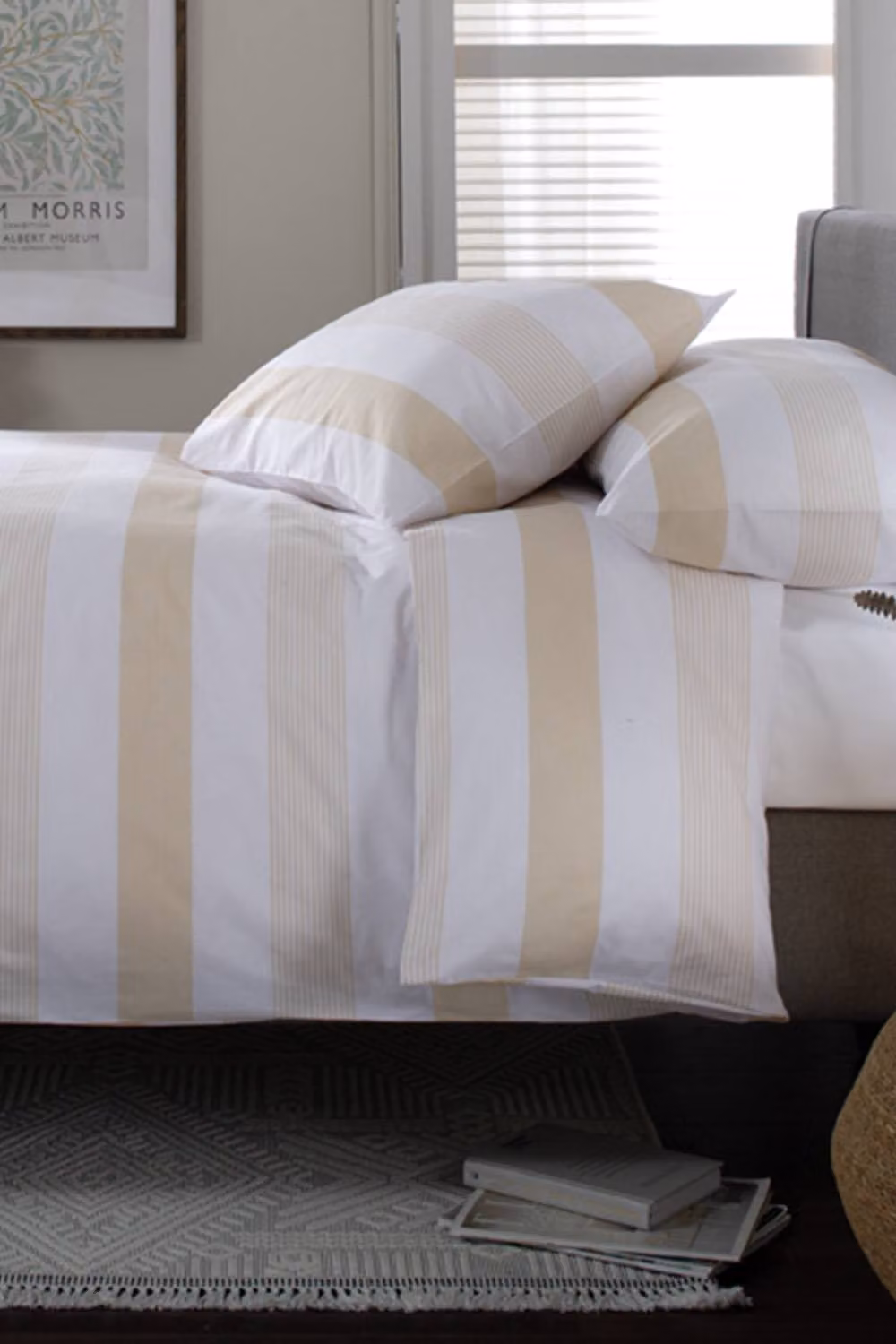 The Lyndon Company Next Level 100% Cotton Striped Duvet Cover Set with Cuff Detailing in Beige, W: 180 cm, H: 200 cm – 2