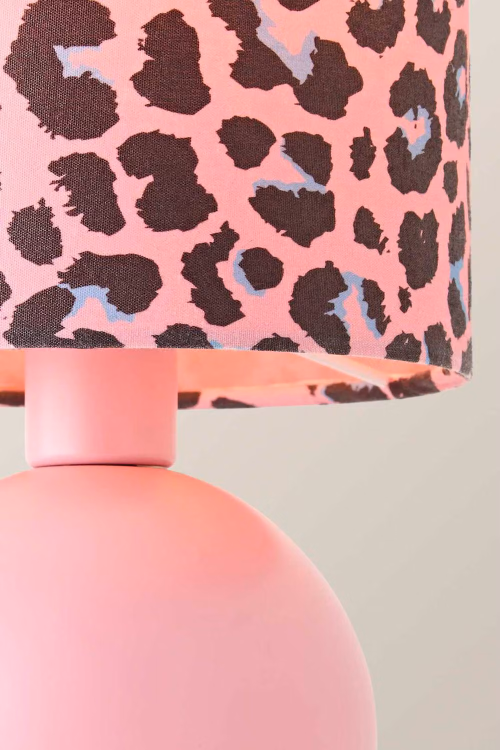 ValueLights Mileys Pink Leopard Print Table Lamp with Fabric Drum Shade – 3
