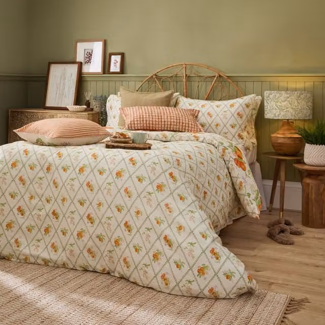 Voyage Maison Peach Harvest Floral Printed 100% Cotton Reversible Duvet Cover Set in Orange, Green and Multicolour, W/D/H: 200 x 200 cm