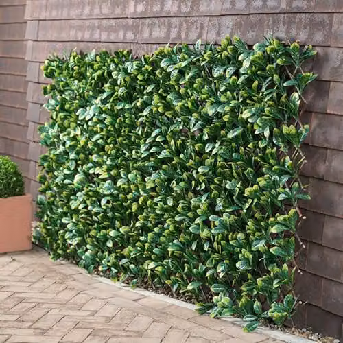 Primrose Green Artificial Laurel Extendable Rectangular Trellis Hedge Screening W: 200 cm, H: 100 cm – 1