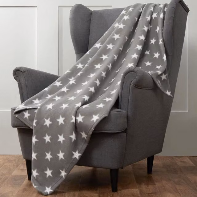 Dreamscene Geometric Stars Fleece Throw Blanket in Grey, 150 cm