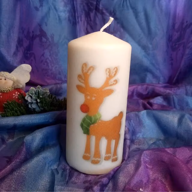 Viki Gingerbread Christmas Candle, White