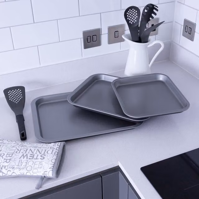 Baker & Salt Classic Non-Stick 3 Piece Rectangular Baking Sheet Set in Silver and Grey