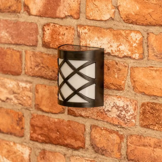 ValueLights Set of 4 Diamond Black Outdoor Solar Wall Lights with Dusk Sensor