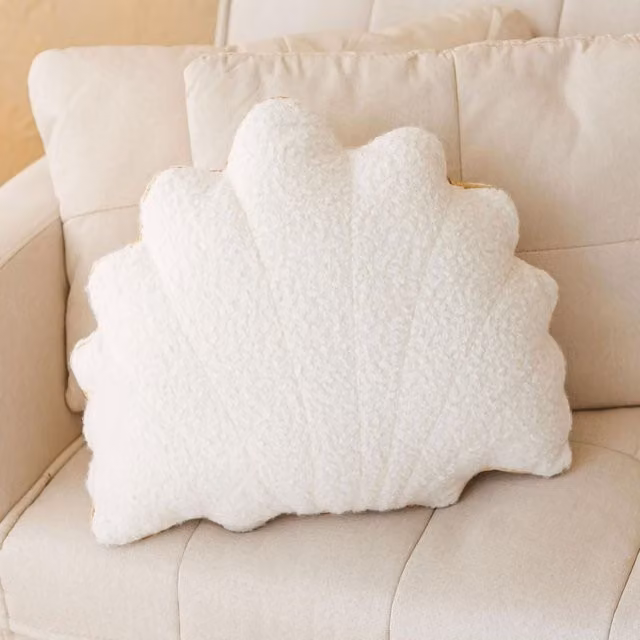 MiniCamp Boucle Seashell Cushion in Ecru – 1