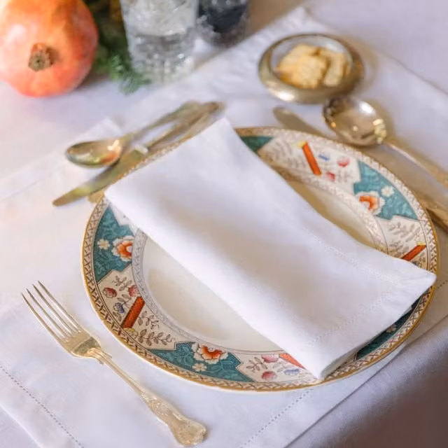 Mafra Classic Plain White 100% Linen Tablecloth and Napkin Set, W: 250 cm, D: 170 cm, H: 170 cm