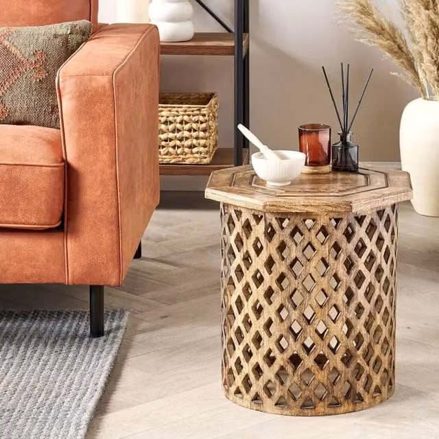Wyld and Coco Mango Wood Side Table in Brown with Octagonal Top and Round Base, Diameter: 42 cm