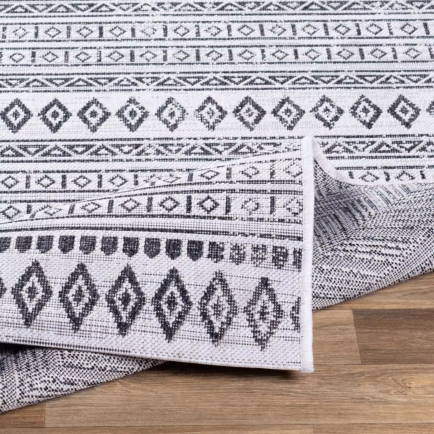 Livabliss Aegean Geometric In- & Outdoor Rug in Black, W: 130 cm, L: 190 cm