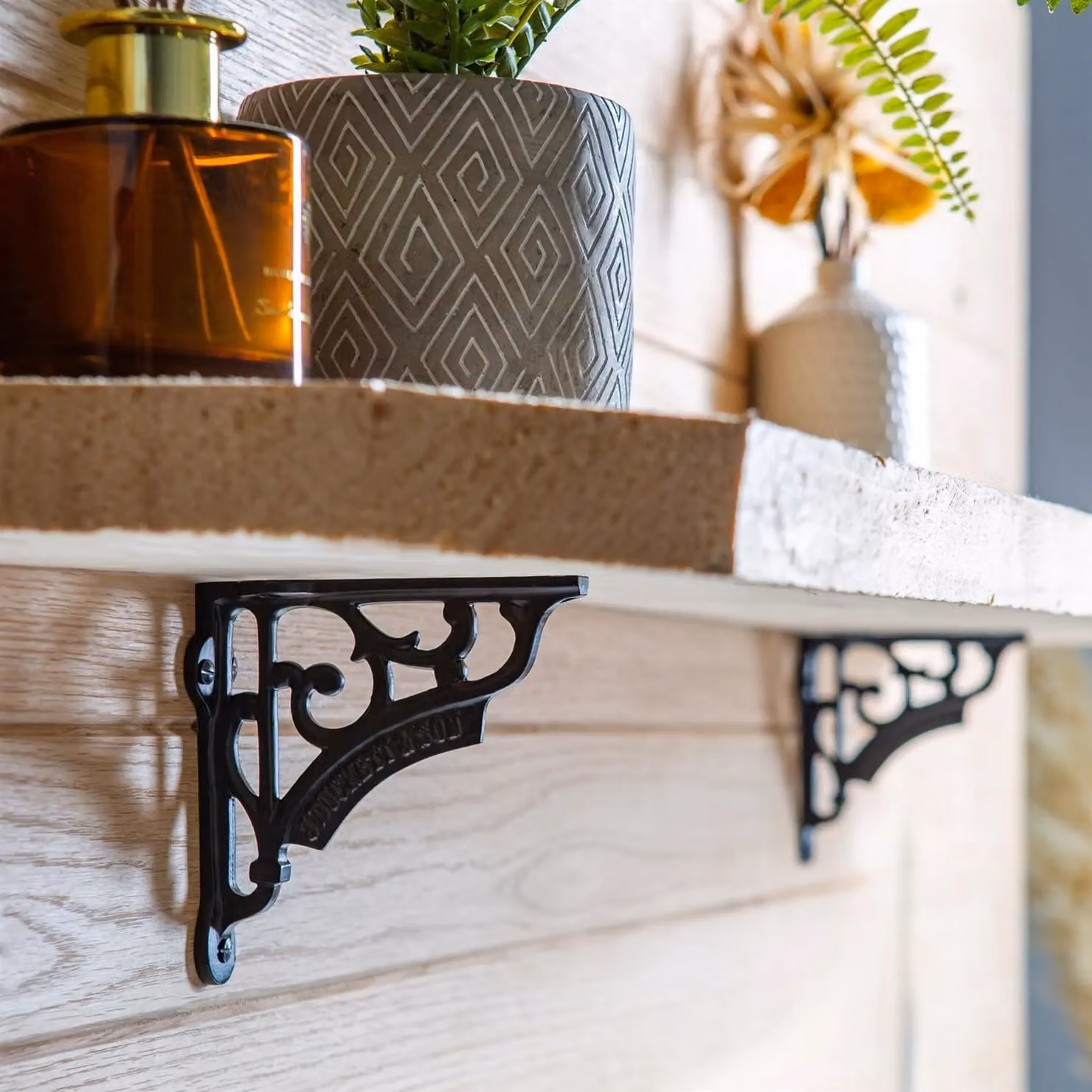 Hammer and Tongs Ornate Iron Shelf Bracket, Black, Pack of 4 – 6