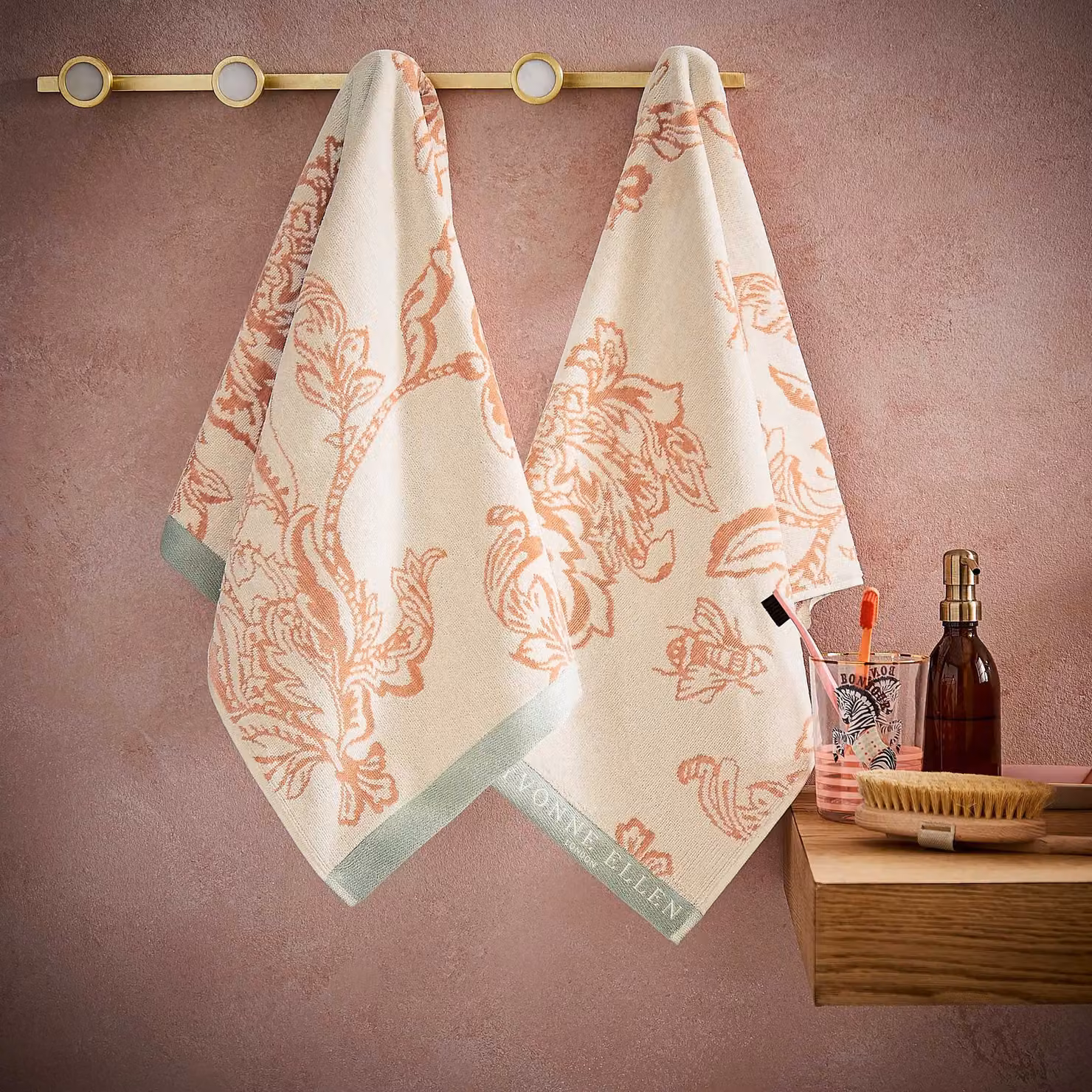 Yvonne Ellen Signature Vintage Floral Cotton Terry Velour Bath Sheet in Pink, Beige and Blue – 2
