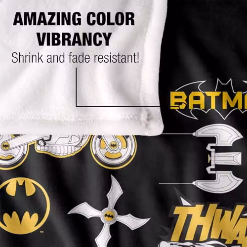 LOGOVISION Kids Batman Icons and Gadgets Super Soft Fleece Throw Blanket, Multicolour, W: 91.44 cm x L: 147 cm – 3