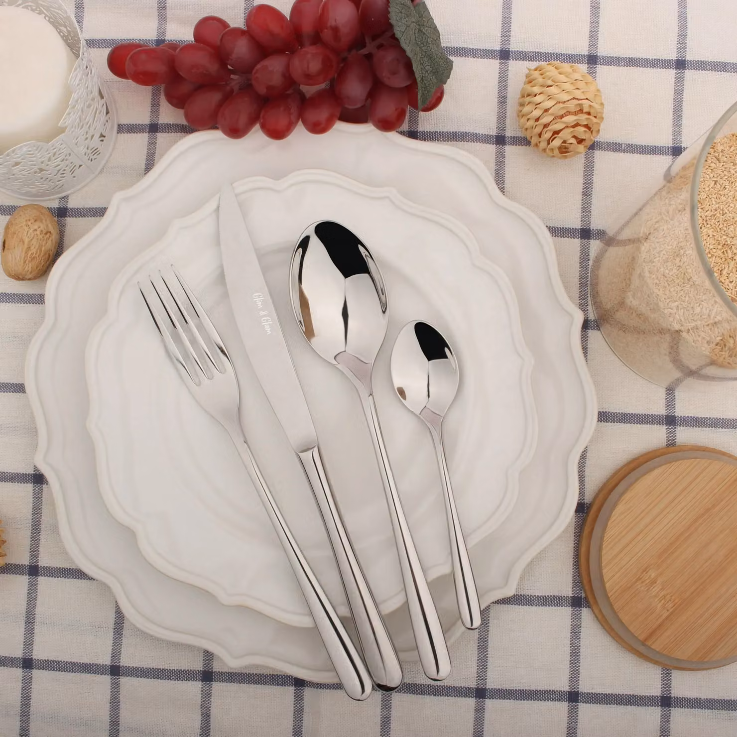 Glim & Glam 16-piece Polished Stainless Steel 18/8 Sphere Cutlery Set in Silver – 2