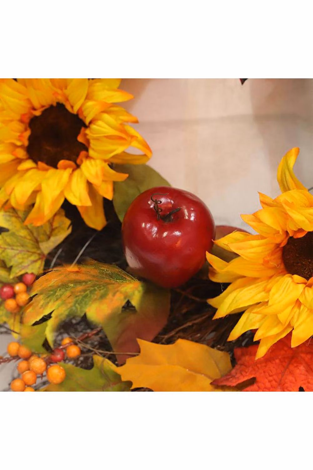 H&O Direct Pre-Lit Autumn Wreath with Sunflowers and Faux Leaves in Orange and Multicolour, Diameter: 45 cm – 5