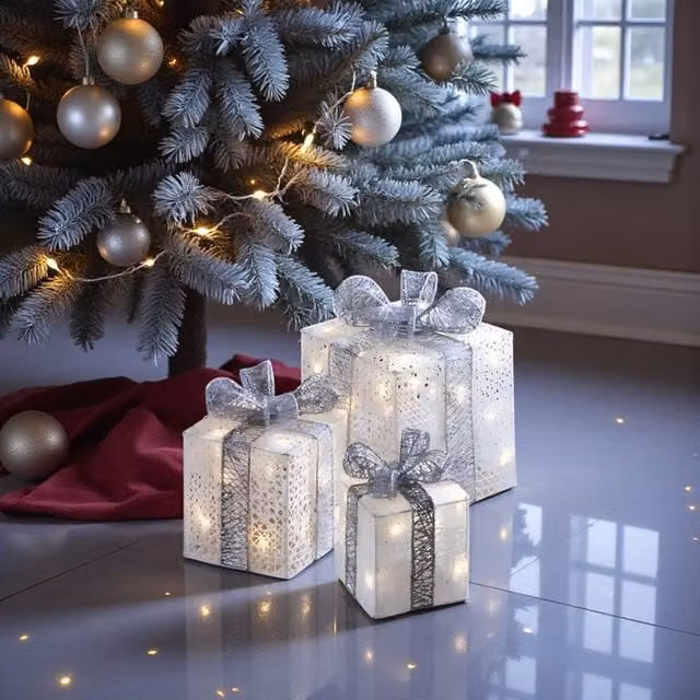 Garden Greatness Set of 3 LED Wonderland Parcels in White – 1
