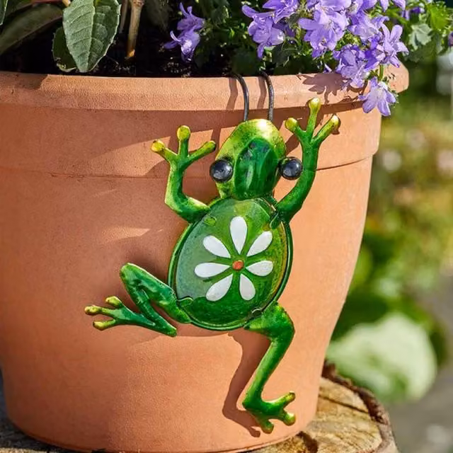 Garden Mile Green Frog Hanging Plant Pot Hanger with Metal and Glass Details