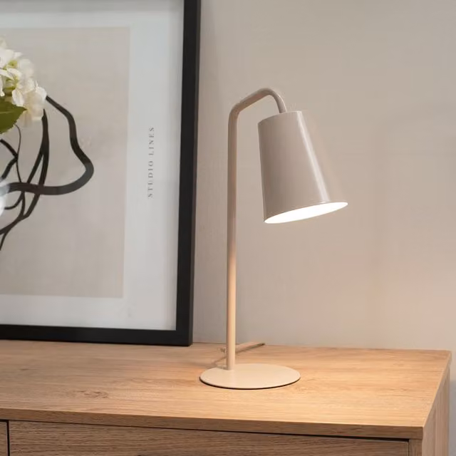 ValueLights Bibi Metal Arched Table Lamp with LED Bulb, Yellow