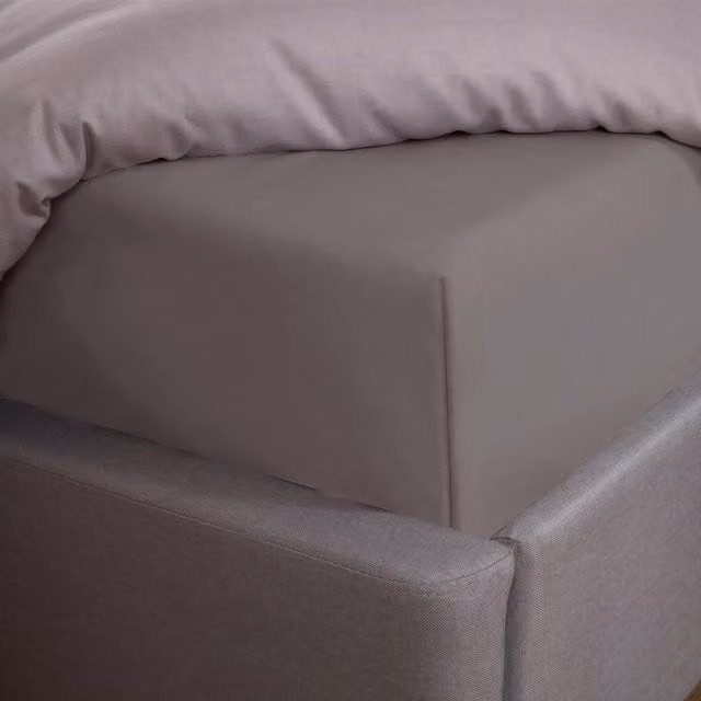 Highams Luxury Plain Dyed Cotton Fitted Sheet in Grey, W/D/H: 140 x 200 x 30 cm