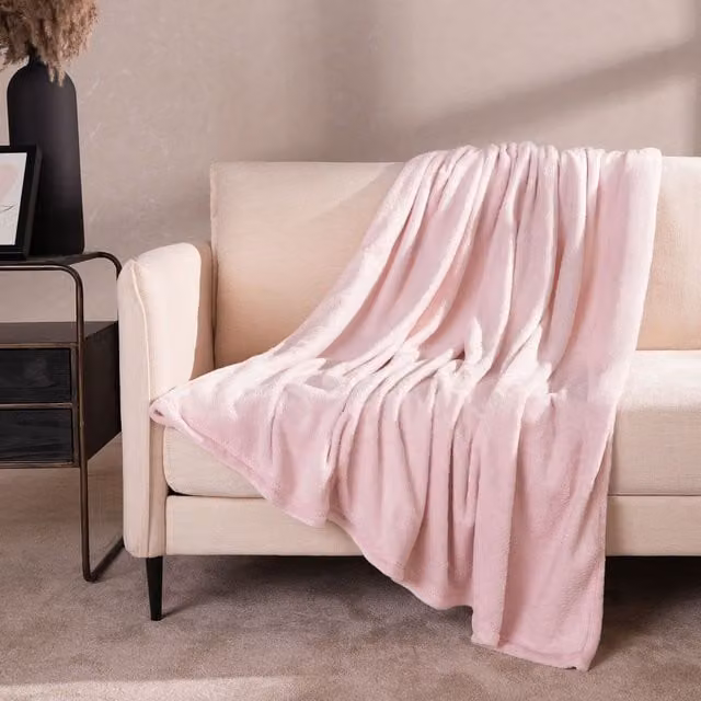 OHS Ultra Soft Flannel Fleece Throw Blanket in Pink, W/D/H: 120 x 150 cm