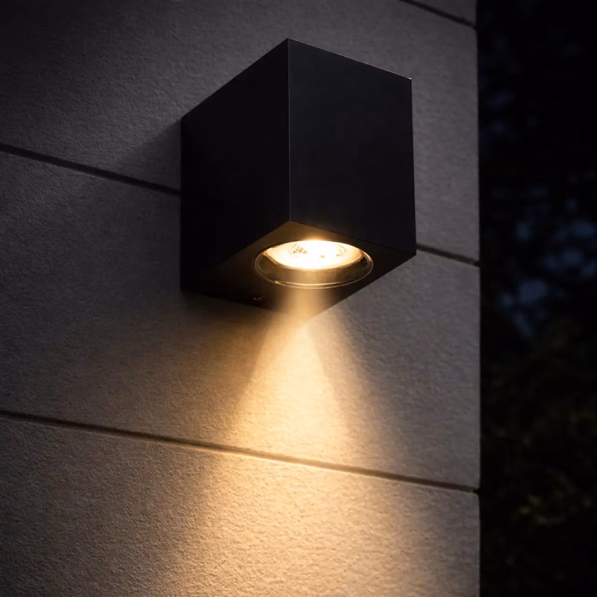 CGC Lighting Eileen Modern Black Rectangular Outdoor Wall Spotlight – 2